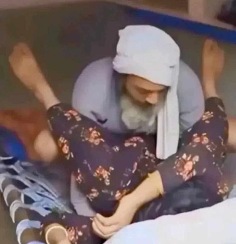 پتہ نہیں کیسا زمانہ آگیا ہے ویڈیو لیک ہونا تو معمولی بات اب  نیو ویڈیو آگئی مارکیٹ میں